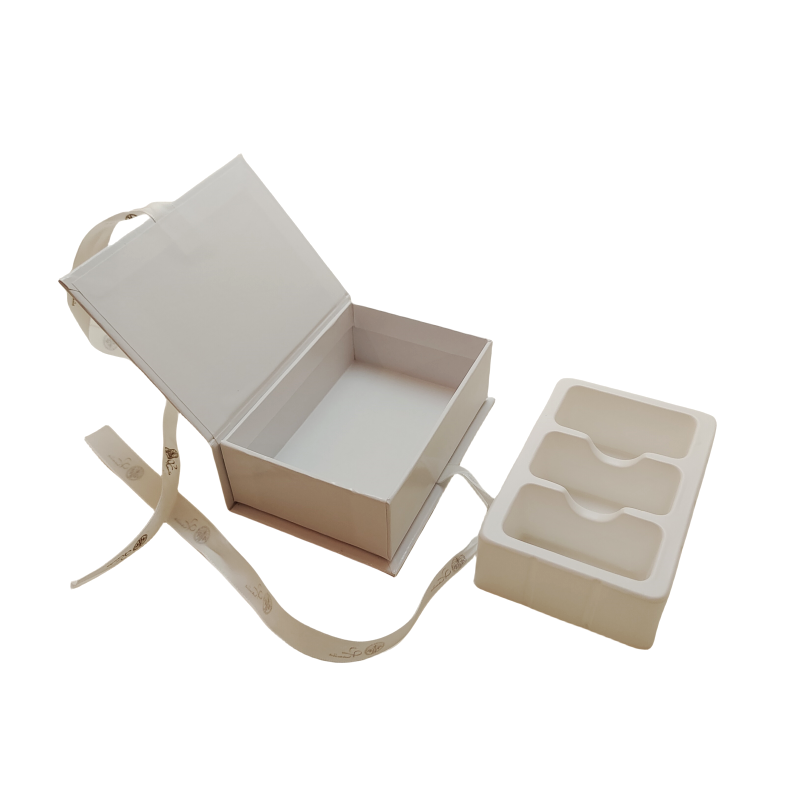 Chinese Manufacturer Wholesale Printed Paper Gift Box with Ribbon